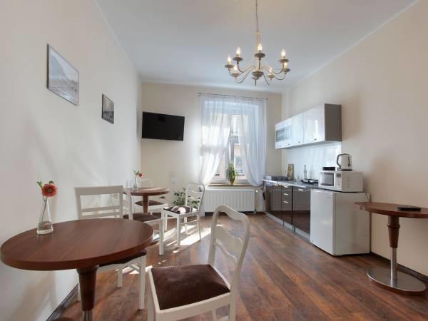 Lew Hostel Inowroclaw Ngoại thất bức ảnh